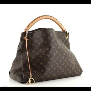 Artsy Louis Vuitton Manogram Canvas Handbag